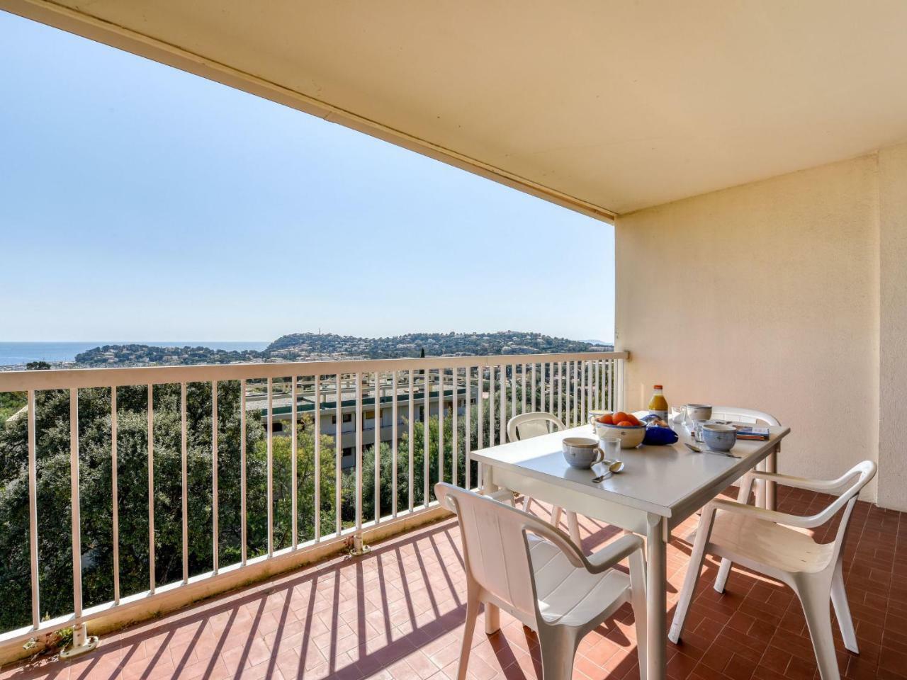 Apartment Les Mimosas-1 By Interhome Cavalaire-sur-Mer Bagian luar foto